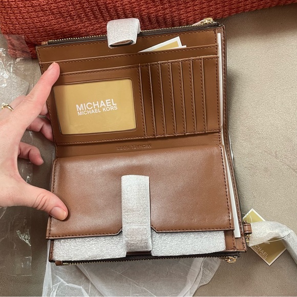 MICHAEL Michael Kors Large Double Zip Wristlet - Jet Set Travel brown - Picture 3 of 5